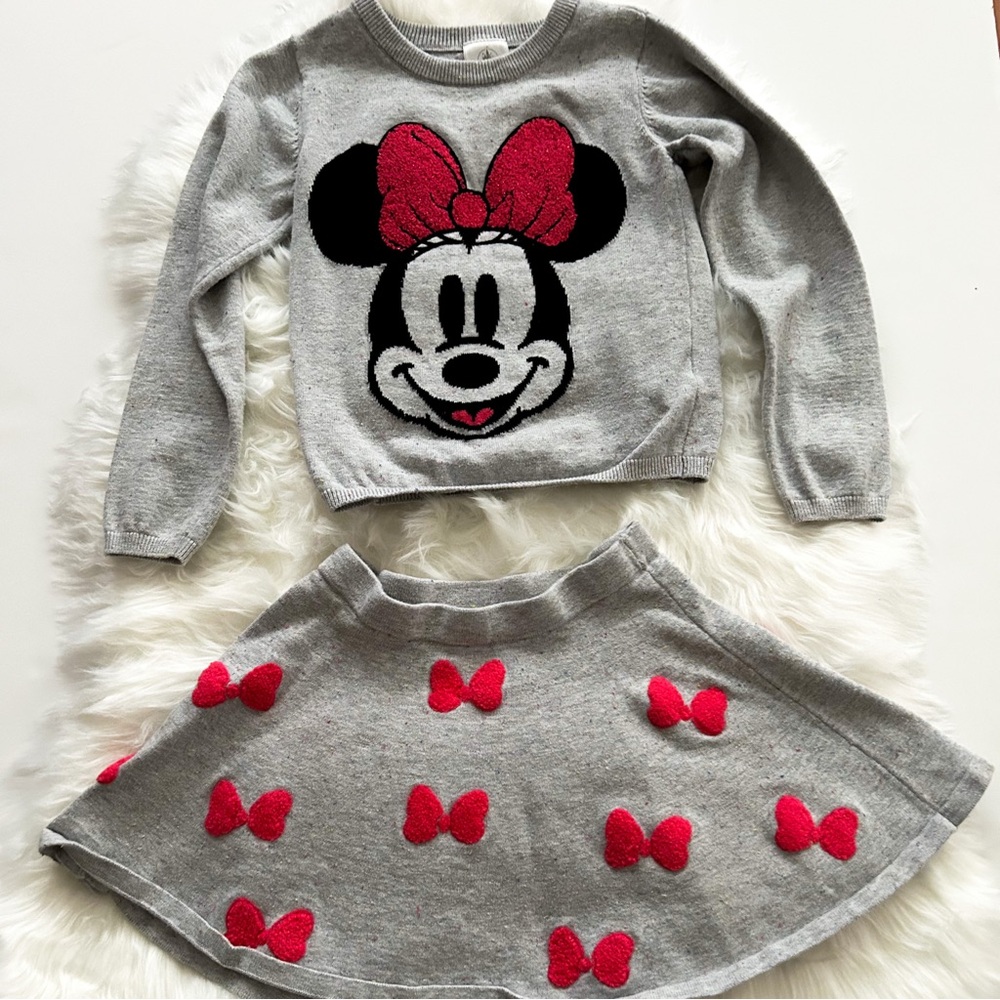 Disney Store Minnie Mouse Matching Sweater Skirt Set